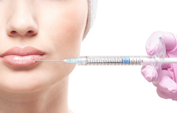 Увеличение губ гиалуроновой кислотой в центре медицины от опытных врачей-косметологов